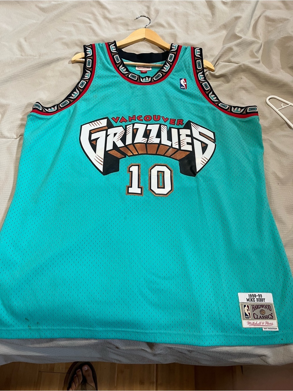 Mitchell & Ness Vancouver Grizzlies Teal Tank Jersey - #10